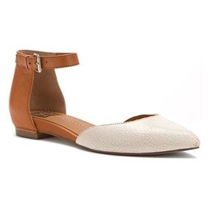 DV by Dolce Vita Geo Flats (bone crackled leather)